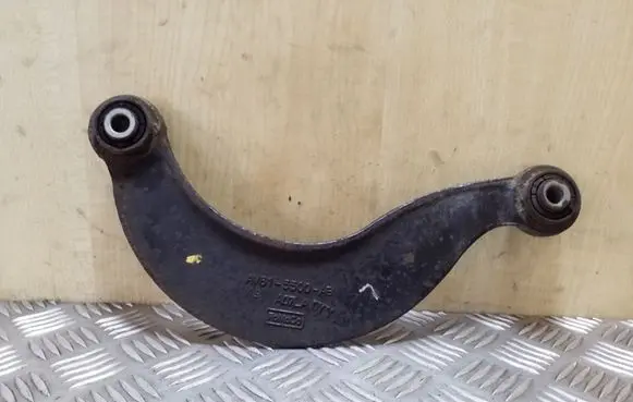 Ford Focus Rear control arm AV615500AB