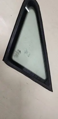 Seat Alhambra (Mk1) Front triangle window/glass 43R001100 DOT249AS2M24