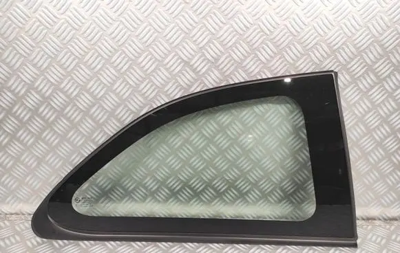 KIA Rio Front triangle window/glass 