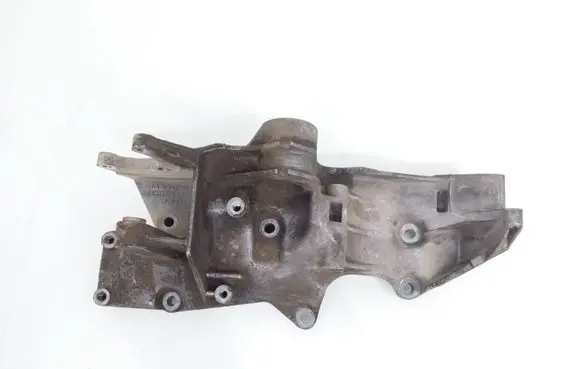 Volkswagen PASSAT B5 Generator/alternator bracket 06B903143F F026601