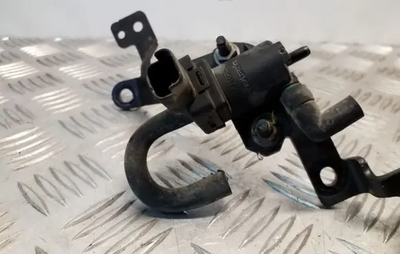 Volvo V40 Turbo solenoid valve 9688124580