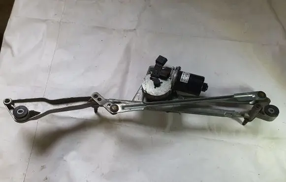 Mercedes-Benz R W251 Front wiper linkage and motor A2518200440 A2518202542