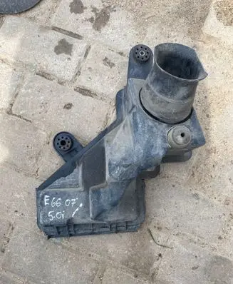 BMW 7 E65 E66 Air filter box cover 7500548 9876780
