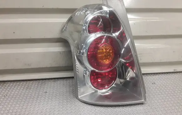 Toyota Corolla Verso AR10 Rear/tail lights
