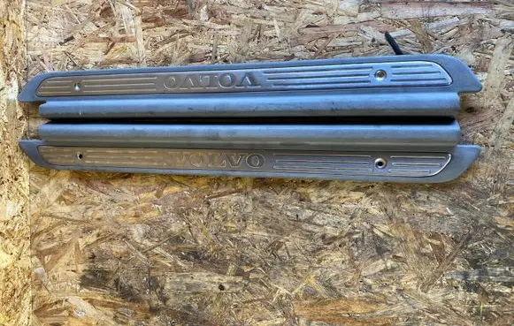 Volvo S40, V40 Front sill trim cover 30818425