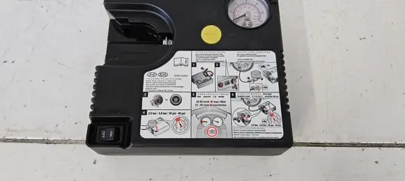 Hyundai i40 Tire air pump compressor 52933A2000