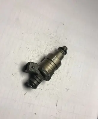 Ford Fiesta Fuel injector 95BFBC
