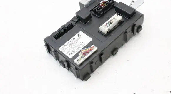 Infiniti M Y51 Central body control module 284B11MF1A