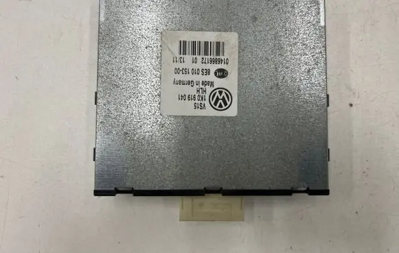 Volkswagen Touran II Power management control unit 1K0919041 0146866172 8ES01015300
