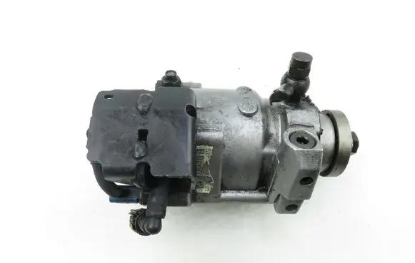 Ford Mondeo Mk III Fuel injection high pressure pump 9303108A