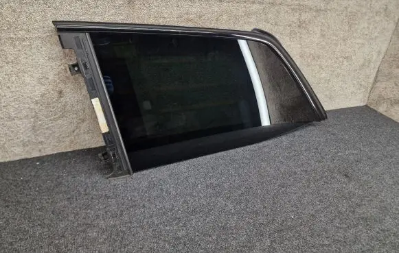 Mercedes-Benz GLS X166 Rear side window 16603493