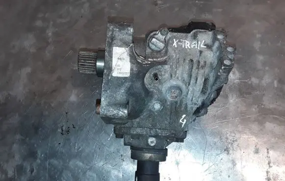 Nissan X-Trail T30 Gearbox transfer box case 8H510 I302210