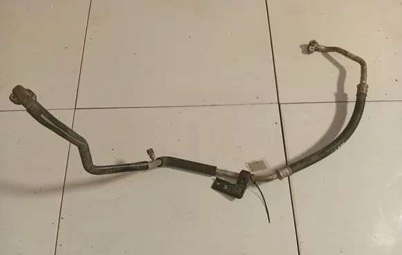 Subaru Legacy Air conditioning (A/C) pipe/hose