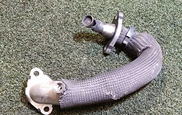 Opel Movano B Engine coolant pipe/hose 7099R