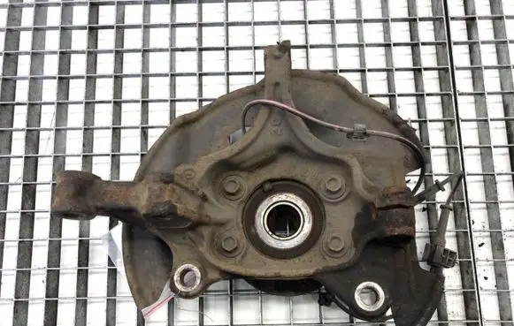 Mazda 3 II Front wheel hub spindle knuckle