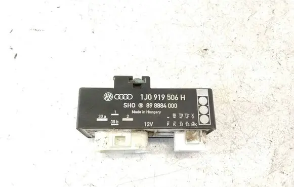 Volkswagen Golf IV Coolant fan relay 1J0919506H 898884000