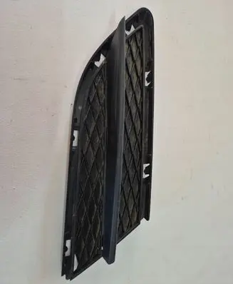BMW 3 E90 E91 Front bumper lower grill 7138418