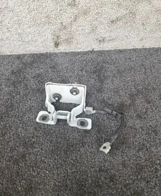 BMW 1 F20 F21 Tailgate/trunk/boot hinge 