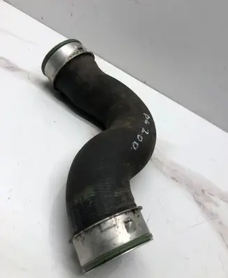 Volkswagen PASSAT B6 Intercooler hose/pipe