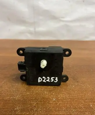 Renault Laguna III Intake manifold valve actuator/motor A24820A8400001 D2253