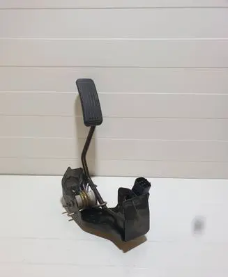 Toyota Corolla E120 E130 Accelerator throttle pedal 7811135030 8928152021 1983003041