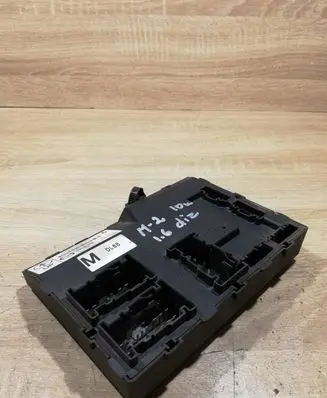 Mazda 2 SAM control unit DL4467560C F005V00959