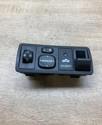 Toyota Corolla E120 E130 Wing mirror switch 777665 183574