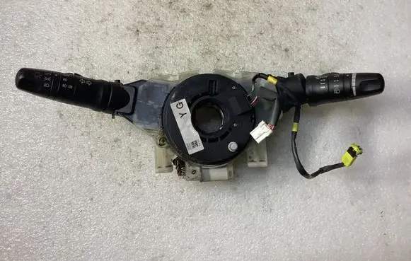 Nissan X-Trail T30 Wiper turn signal indicator stalk/switch 47945AS500 58711667