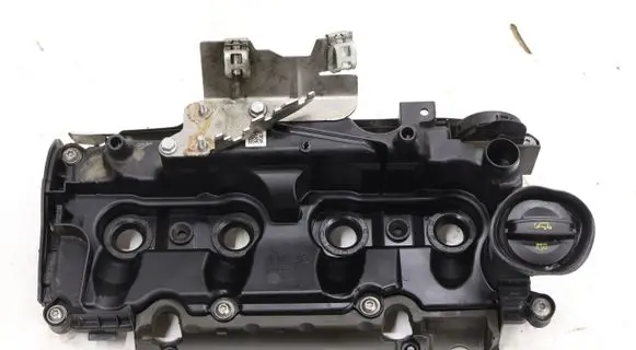 Volkswagen Caddy Rocker cam cover 05L103469D