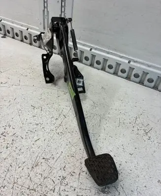 Mercedes-Benz Vito Viano W447 Brake pedal A4472900001 10430501