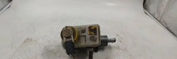 Brake fluid reservoir
