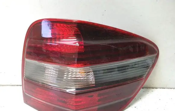 Mercedes-Benz ML W164 Rear/tail lights 404122R