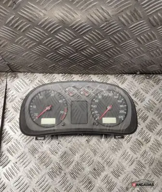 Volkswagen Golf IV Speedometer (instrument cluster) 1j0920805e