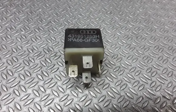 Audi A8 S8 D2 4D Other relay 431951253H