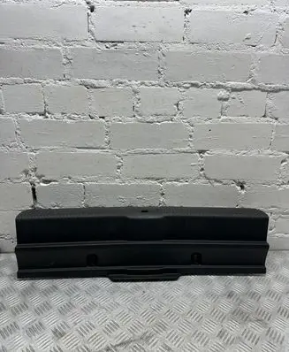 Trunk/boot sill cover protection