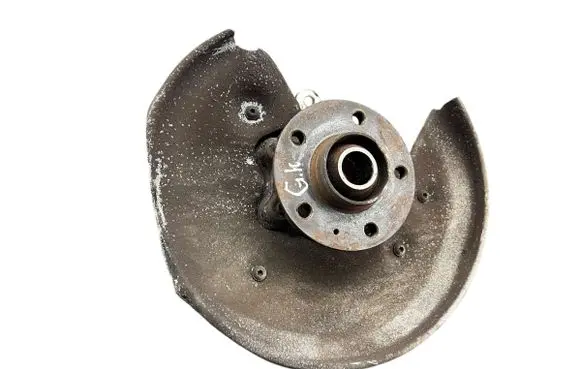 Rear wheel hub
