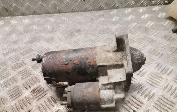 Audi A6 S6 C6 4F Starter motor 001109258