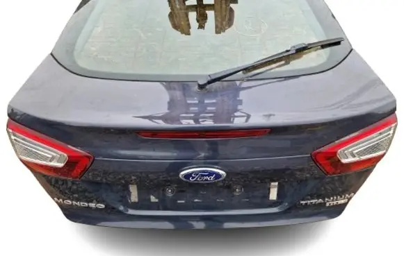 Ford Mondeo MK IV Tailgate/trunk/boot lid