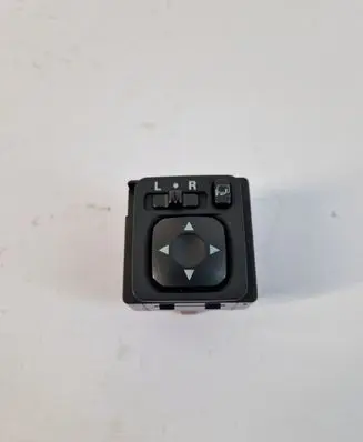 Mitsubishi Outlander Wing mirror switch 183569