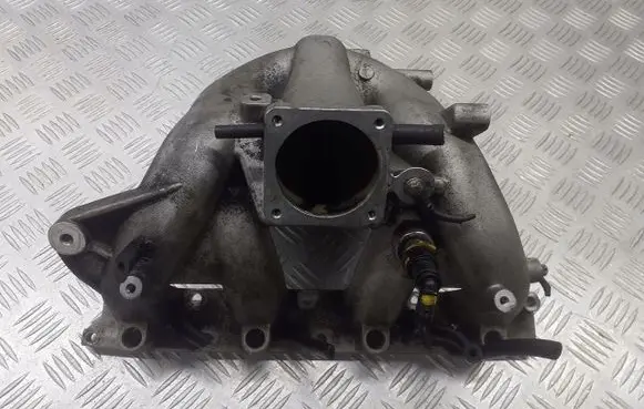 Opel Astra H Intake manifold 55351718