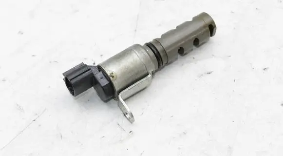Lexus IS III XE30 Camshaft speed sensor 3370105010