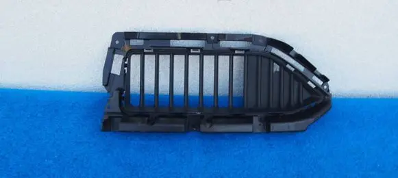 MG MG4 ev Front grill P11183305