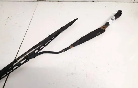 Alfa Romeo 156 Front wiper blade arm