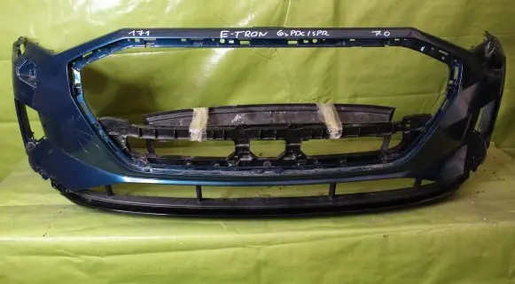Audi e-tron Front bumper