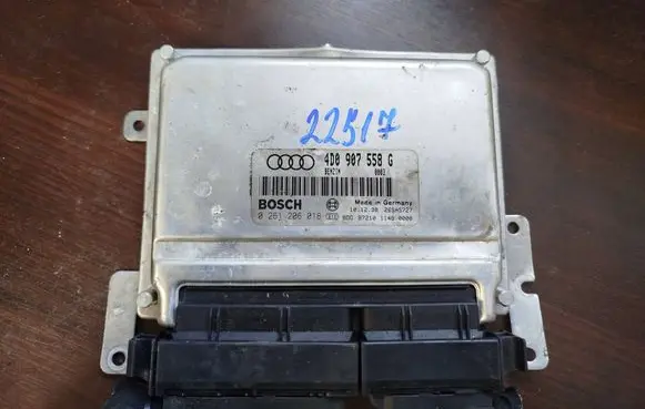 Audi A8 S8 D2 4D Engine control unit/module 4d0907558g 0261206018