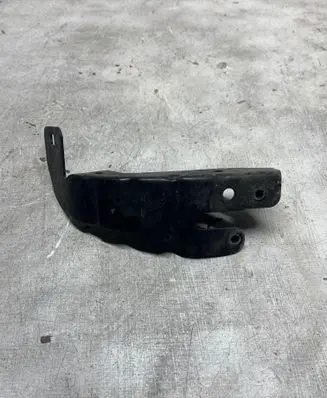 Mercedes-Benz E W211 Radiator support slam panel bracket 