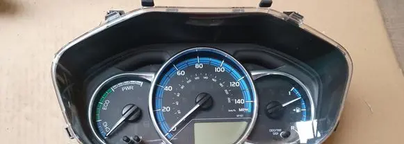 Toyota Yaris Speedometer (instrument cluster) 838000UL70 MB1575705571
