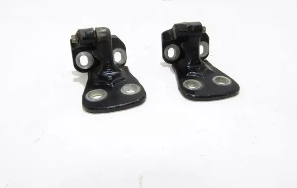 Land Rover Discovery 3 - LR3 Rear door hinge set 
