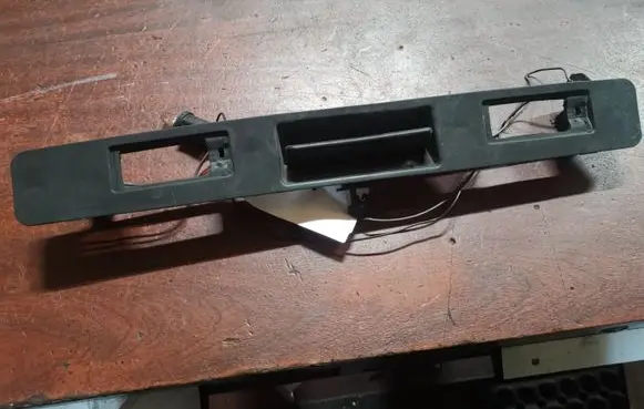 Volvo XC70 Trunk door license plate light bar 