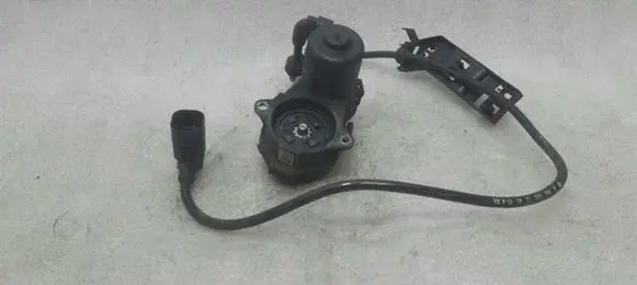 Mercedes-Benz CLA C117 X117 W117 Hand brake/parking brake motor A1729060200